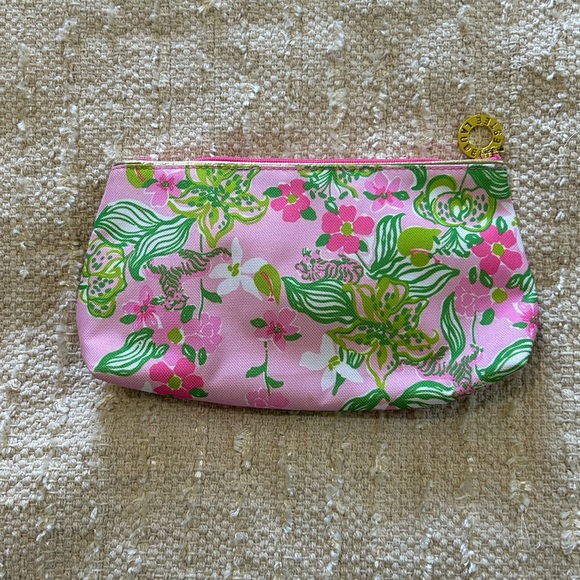 LILLY PULITZER X ESTEE LAUDER | Floral Makeup Bag - Picture 5 of 10